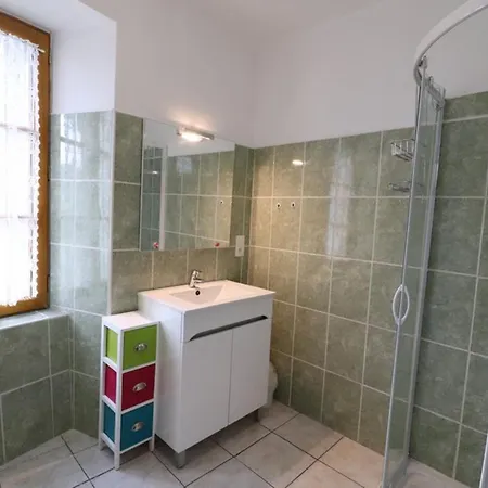 Maison Renovee Avec Jardin Clos, Pres Du D'enchanet Et De Salers, Animaux Acceptes - Fr-1-742-19 *